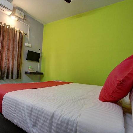 Oyo 30971 Gm Grande Hotel Madukkarai Bagian luar foto