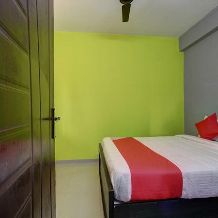 Oyo 30971 Gm Grande Hotel Madukkarai Bagian luar foto