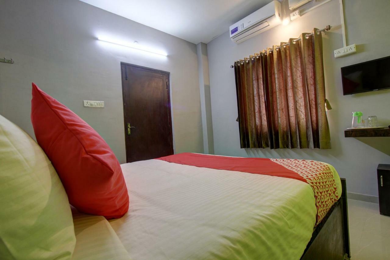 Oyo 30971 Gm Grande Hotel Madukkarai Bagian luar foto